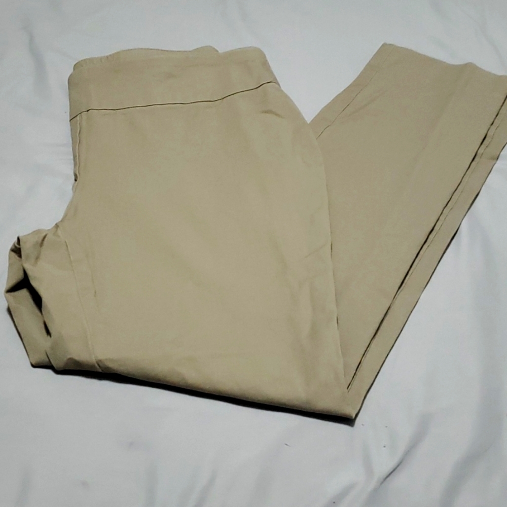 Womans khaki pants